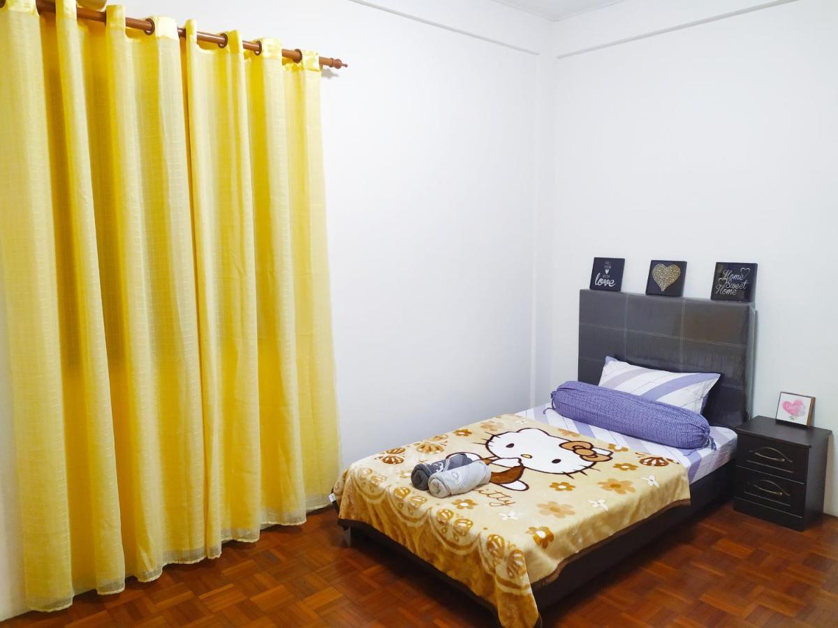 Holiday home Victoria - Next To Shopping Complex & Large Car Park Area With Autogate