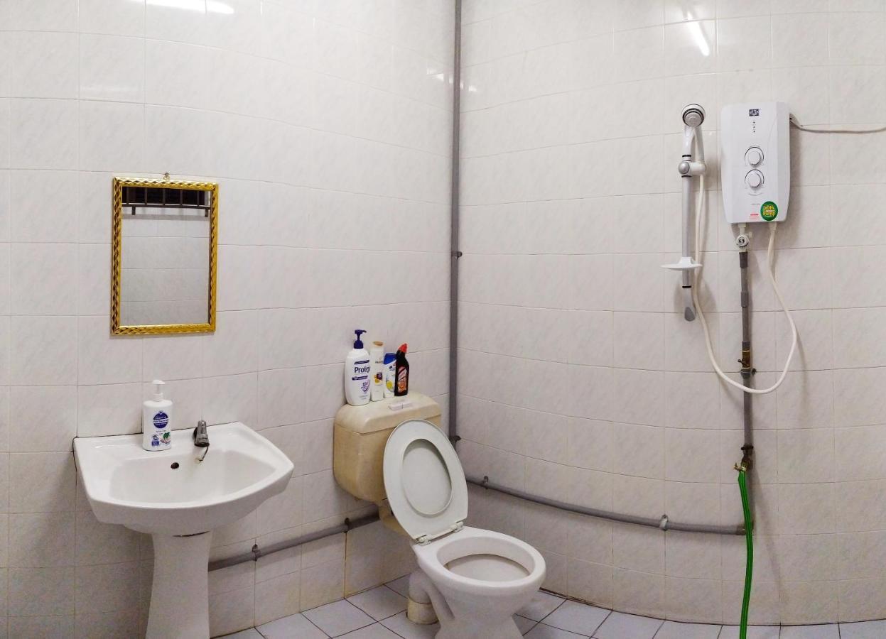 Holiday home Victoria - Next To Shopping Complex & Large Car Park Area With Autogate